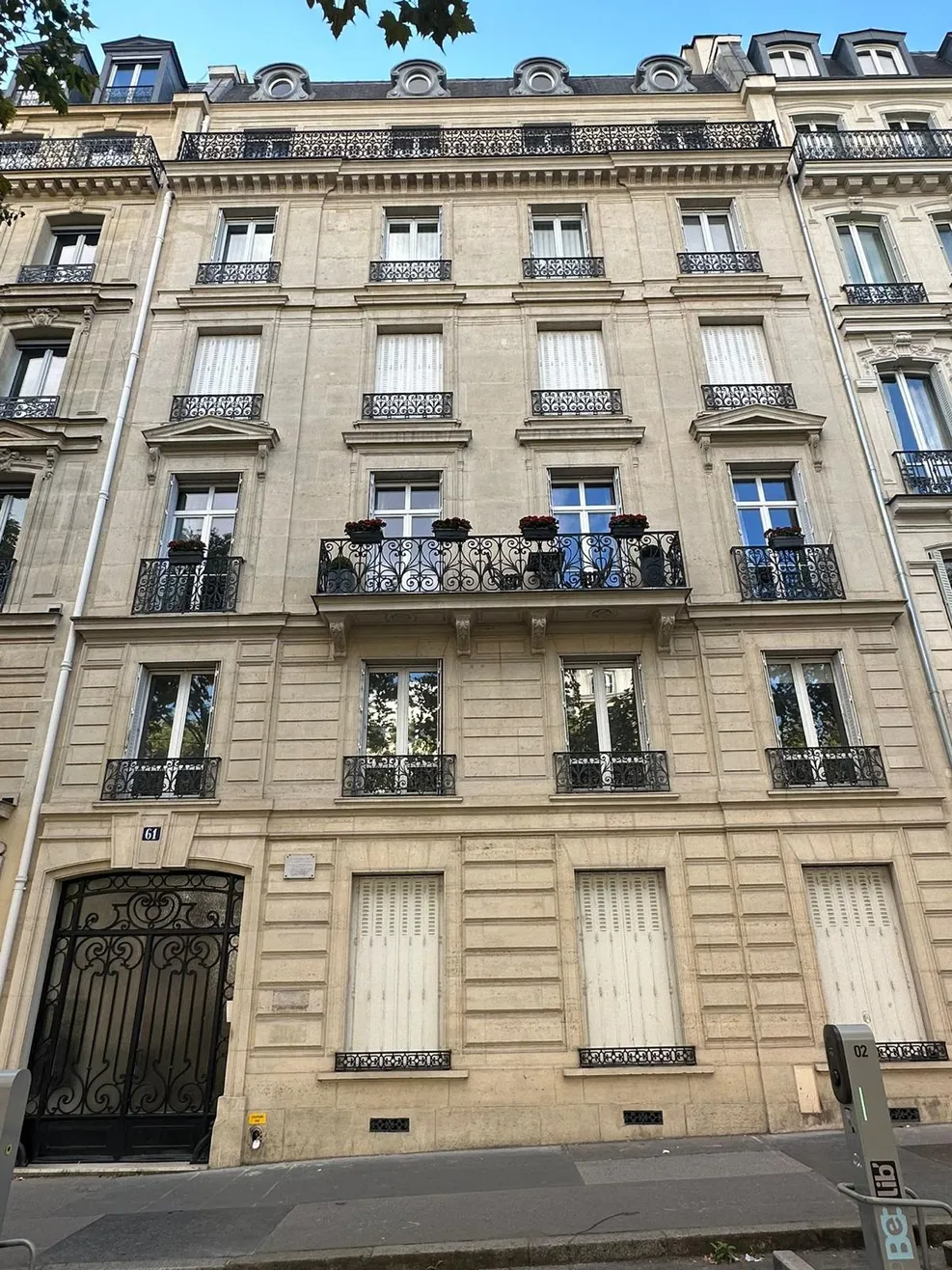 Immeuble haussmannien du 61 avenue Marceau, Paris 16ᵉ