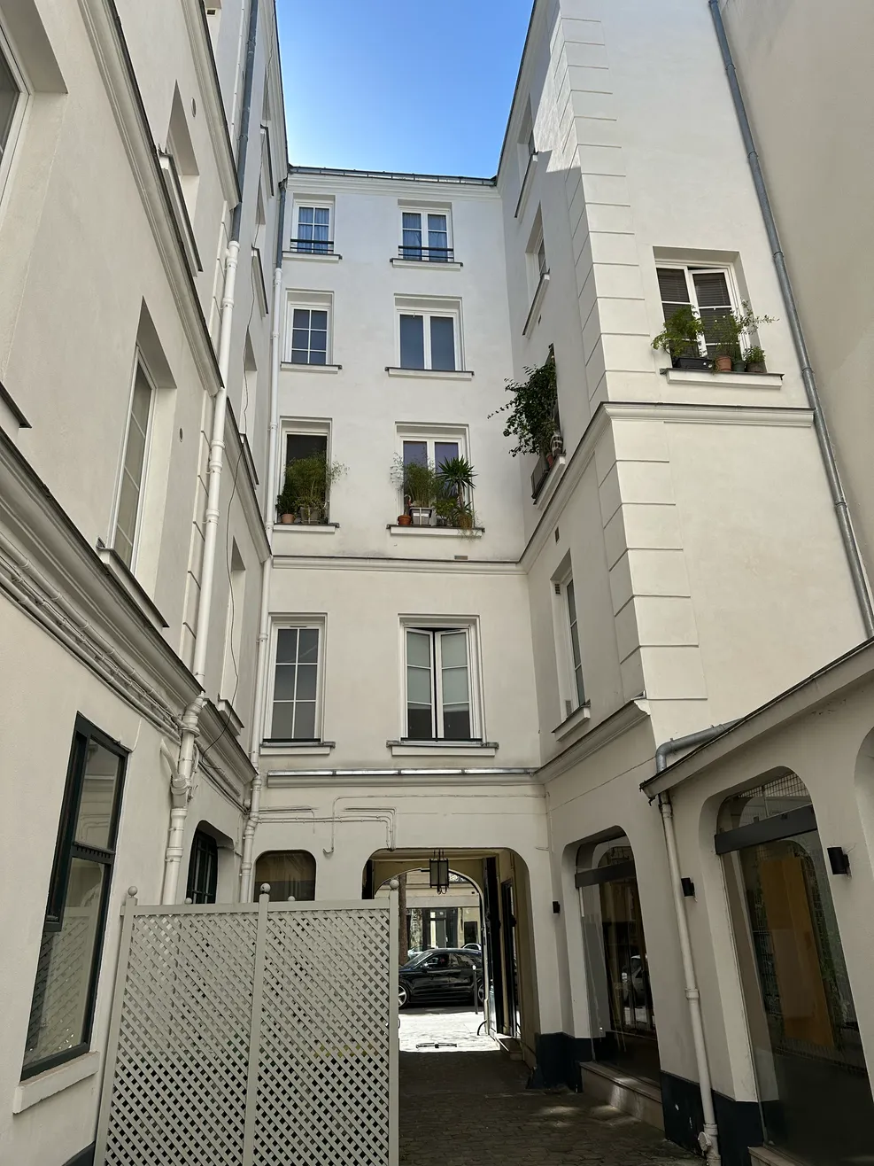 Immeuble du XVIIIᵉ siècle, 206 boulevard Saint-Germain, Paris 7ᵉ
